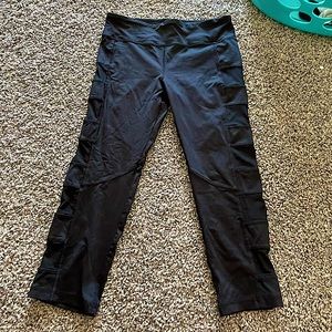 Athletic tights / leggings